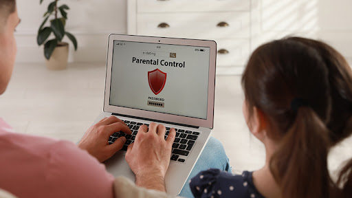 How to Use a Parental Control App to Foster Responsible Internet Usage in Your Children
